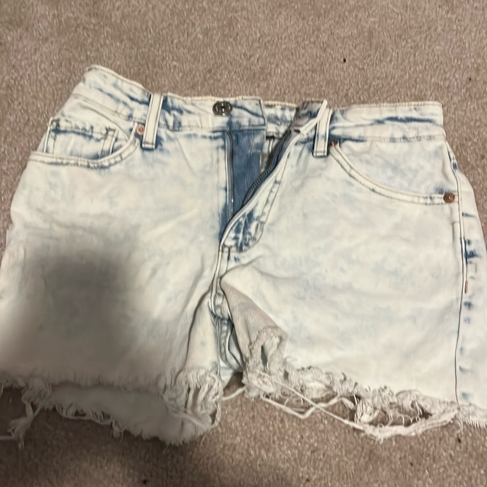 Wild fable bleach-washed jean shorts